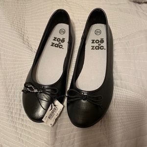Flat girl dress shoes